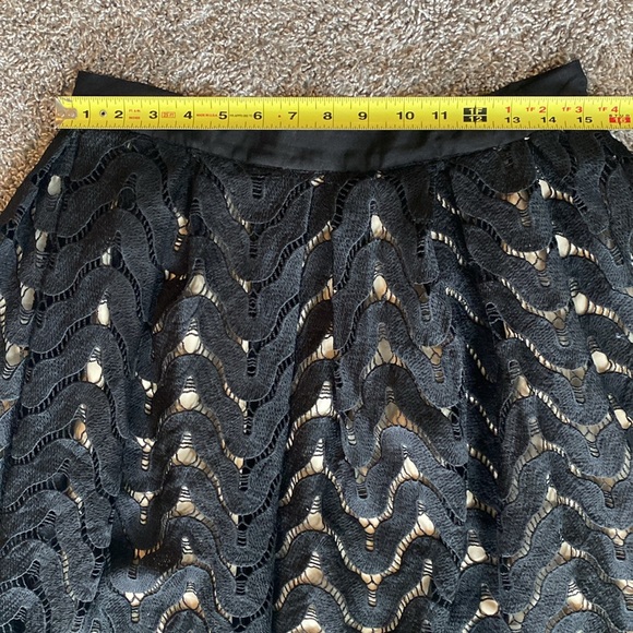 HYPR Black Lace & Cream Underlay Midi Circle Skirt, Women’s L, 96369 - Picture 5 of 16